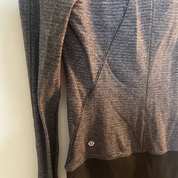 LULU QUARTER ZIP!! Gray and black color with zip up front pocket! - Picture 3 of 3